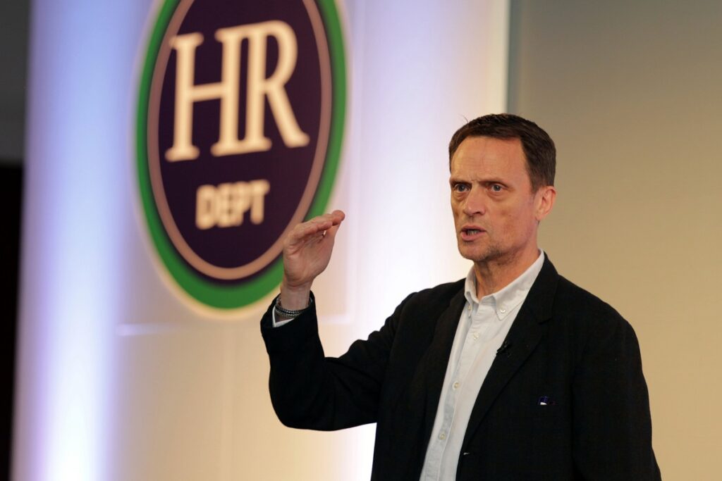 matthew_taylor_speaking_at_the_hr_dept_conference_2017_1