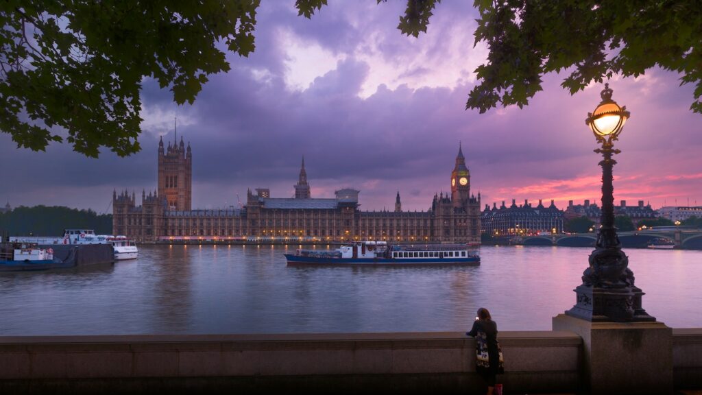 Westminster, Civil service, performance-related pay